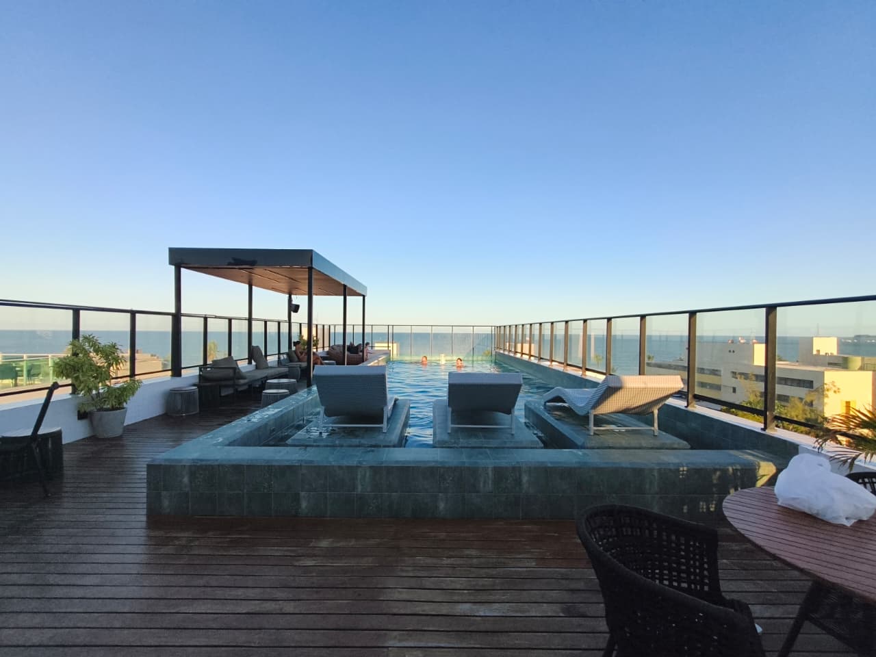 Flat mobiliado com vista mar no Jardim Oceania